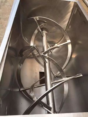 Misturador horizontal de fita dupla de 5,5kw e 500L para temperos, pós de pigmento e pós comerciais
